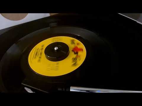 The Shangri-Las - Give Him a Great Big Kiss 1965