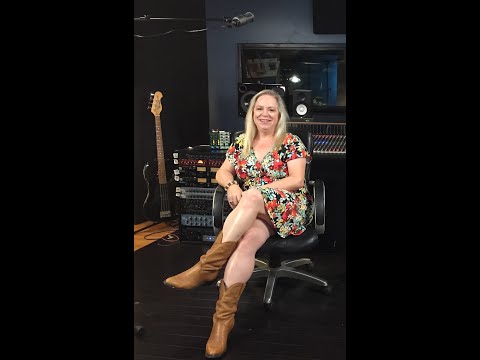 Debbie Hennessey No Longer Broken cd interview & show