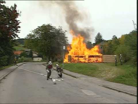 Ausbildungsvideo: Löschen mit dem B-Strahlrohr