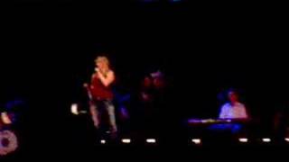 Trisha Yearwood - Lying To The Moon Live