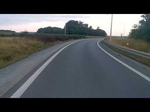 🔴Dziwne miejsce na parkowanie, nawet niewygodnie się wysiada. :)