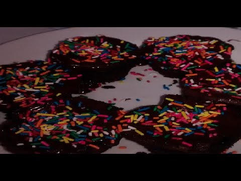 CUP CAKE DE CHOCOLATE # BOLO DE CANECA by Valeska Carvalho