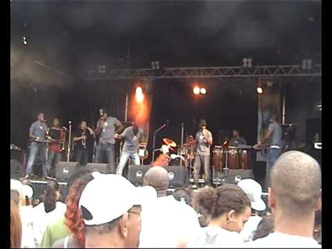 Champagne Forever E Koki ta dushi