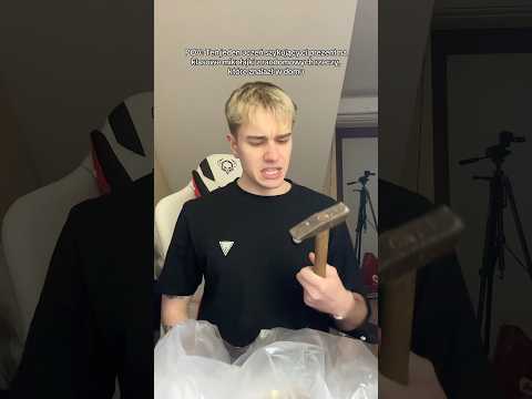 TEN JEDEN UCZEŃ SZYKUJE CI PREZENT NA MIKOŁAJKI 🎅🏻