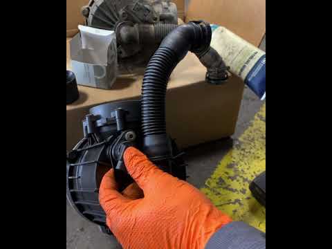 Crank case ventilator. Crank case breather. Thing a ma jiger. DD15 engine.Detroit engine ventilator.