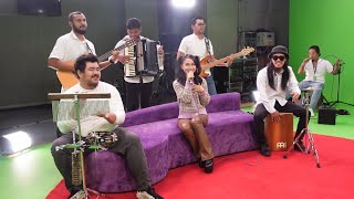 Download lagu Wani Kayrie - Kamu Kamu ft. Le’ Lagoo | Gempak TV mp3