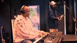 La Puerta Lyrics English Translation