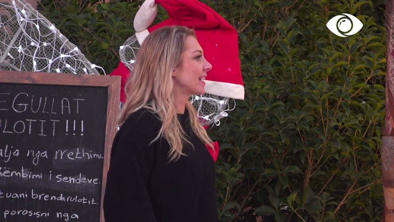 Banorët ndezin atmosferën me këngë dhe valle popullore