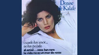 Kadr z teledysku El Amor... Cosa Tan Rara tekst piosenki Denisse de Kalafe