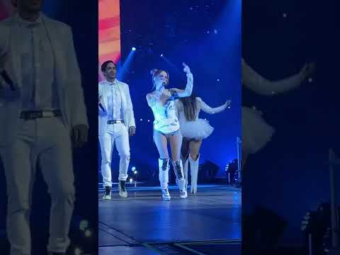 SOLO QUÉDATE EN SILENCIO - DULCE MARÍA, PARY CANTU 2000’s Pop Tour Arena Monterrey