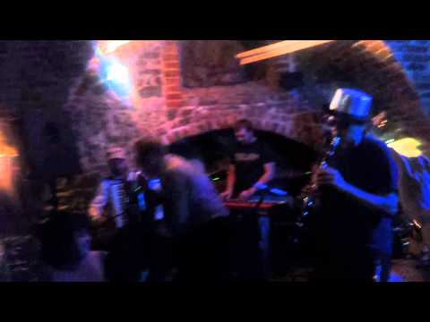 Jan Niezbendny, Wesele