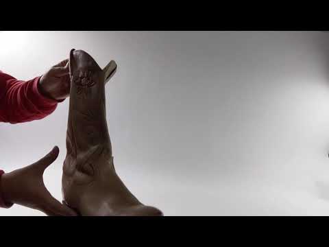 Cowboy Boots 1228411-21 30 pcs 44 lbs Wholesale at Tiedemann Globe