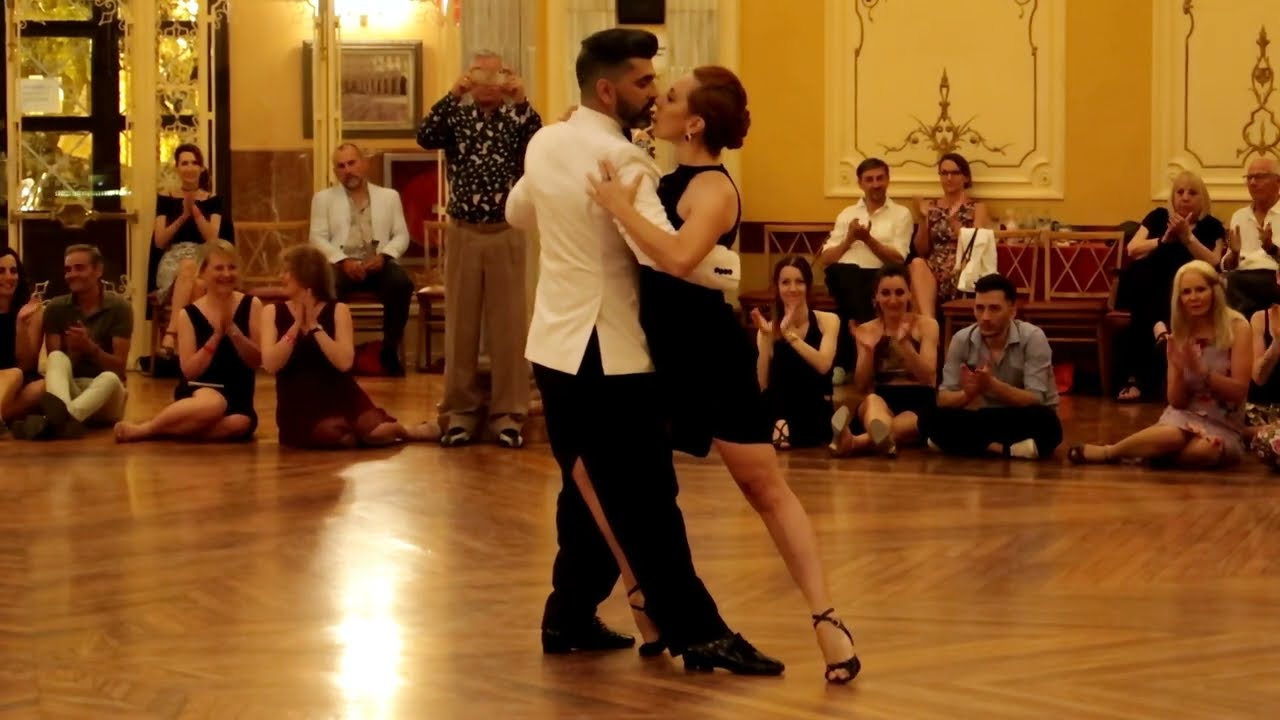 Video thumbnail for Matias Batista & Silvana Prieto dance Juan D'Arienzo's El flete