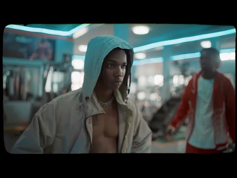 Wizzy Kana feat Oothentik Zeus - On My Way ( Clip Officiel )