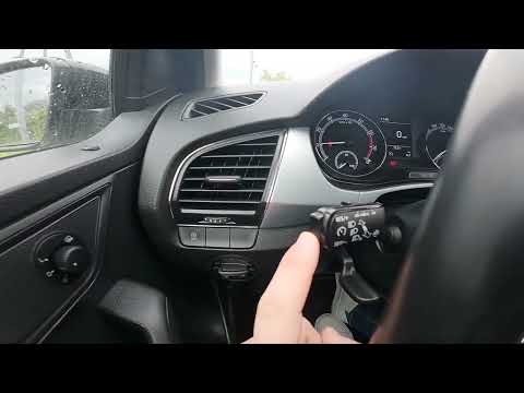 Wie aktiviere und steuere ich den Tempomat beim Skoda Fabia III (2014–2021)?