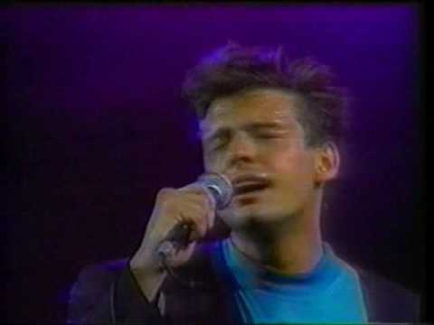 Luis Miguel - Tengo Todo Excepto A Ti (Sevilla 1992)