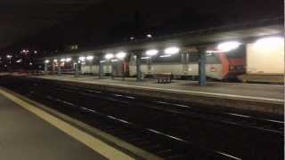 preview picture of video 'Mixed Freight passing slowly through Gare d'Arras, France in heavy fog'