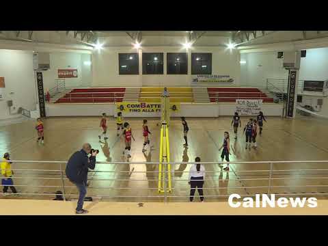 Crucoli :: 24/11/2018 :: Partita tra Volley Fidelis Torretta e Asd Fisiotonik Volley.