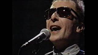 Graham Parker - Everything Goes