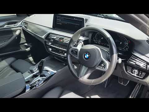 YB21GGF - 2021 BMW 5 Series 530e M Sport Touring