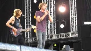 &quot;Back Stabbin&#39; Betty&quot; by Cage the Elephant @ All Points West