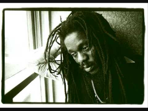 download lagu mp3 mp4 Dennis Brown Lips Of Wine, download lagu Dennis Brown Lips Of Wine gratis, unduh video klip Dennis Brown Lips Of Wine