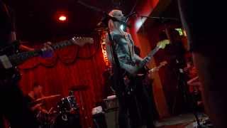 Brody Dalle - Coral Fang LIVE HD (2014) Long Beach Alex's Bar