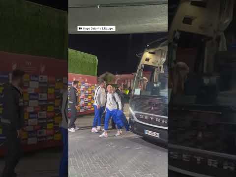 🇫🇷🤩 Les Bleus arrivent au stade, emmenés par Zizou #shorts #equipedefrance #zidane