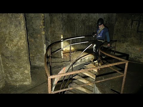 Versteckter Pilzbunker in der Schorfheide ("Moerser Topf")