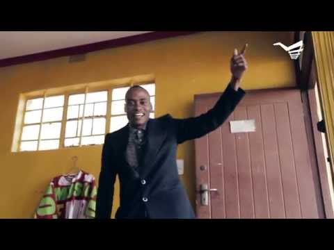 Fumez on the Mic  at Trackside Creative