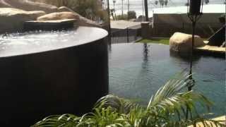 preview picture of video 'Sunset Cliffs Pool Service - Infinity Edge Saltwater Pool'