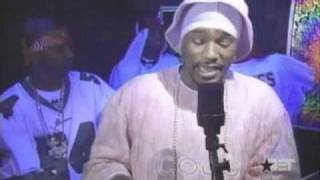 Cam&#39;ron performs powerful freestyle while counting a stack