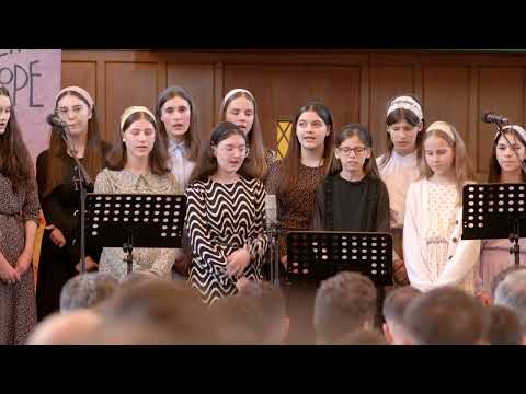 Pune-ți încrederea în El, Israele! - Grupul de adolescente Betel