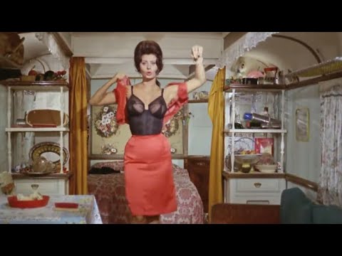 Sophia Loren sings Soldi soldi soldi IN🎬Boccaccio '70  "La Riffa"🎥Directed by Vittorio De Sica