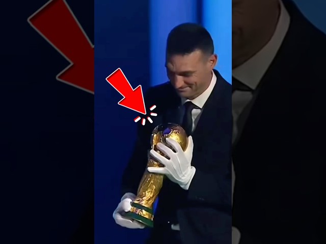 Vídeo relacionado con haobook Réplica Trofeo Copa del Mundo de Fútbol, Copa de Campeón de Resina para Aficionados, Recuerdo de Fútbol, Regalo Decorativo para Oficina, Bar, Fiesta,36cm