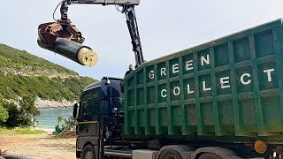 Umweltsünde: Reste stillgelegter Fischfarmen gammeln im Ionischen Meer und gefährden Schiffe