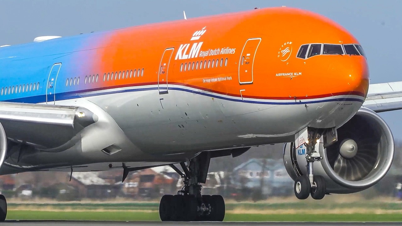 60 MINUTES PURE AVIATION - Special Liveries only! Airbus A380, B777, B747 ... (4K)