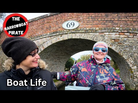 Winter Cruising the Llangollen Canal in my Narrowboat Home