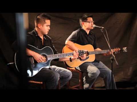 R.Vaughn - Familiar Strangers (HiSessions.com Acoustic Live!)