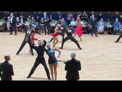 Jakubec Kvasnickova MCR LAT 2021 09 dospeli rumba 2kolo