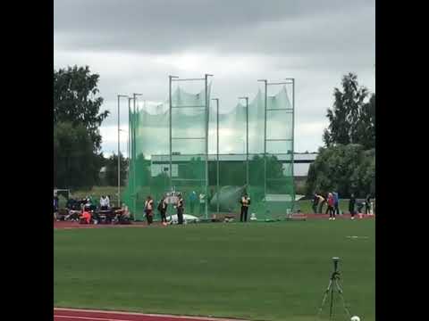 Lanzamiento de Jabalina vista de lejos - 80 m