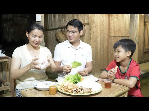 COE Toan felt Tu Diem's ​​kindness towards the boy Viet Anh, making her feel happy.