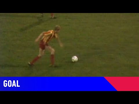 WAT EEN KANONSKOGEL VAN MARTIN KOOPMAN!😱 | Go Ahead Eagles - Ajax (24-04-1982) | Goal
