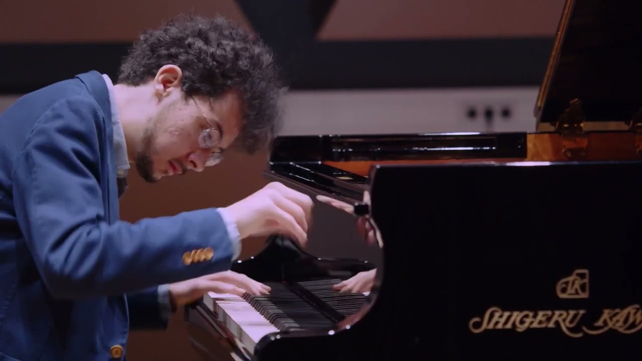 Schubert Sonata in A Major D 959 - 4th Movement (Can Cakmur)