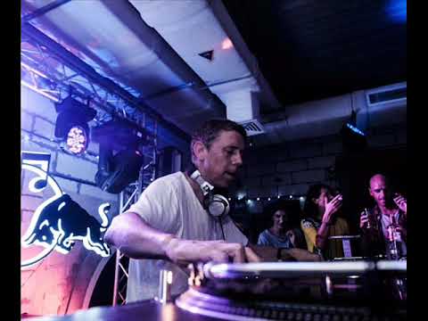 Gilles Peterson and Peter Kruder - Live at the 20er Haus, Vienna (April 20th, 2002)