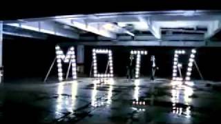 Cinco Letras Music Video