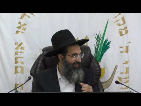 חייב אדם להיות שמח וטוב לב במועד, הוא ואשתו ובניו וכל הנלווים אליו 🥂 שישי - חול המועד סוכות - תשפה