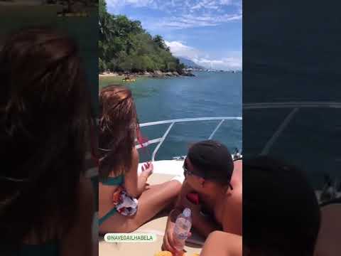 Taby na lancha em ilha bela☺