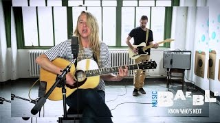 Lissie Performs &quot;Dont You Give Up On Me&quot; || Baeble Music