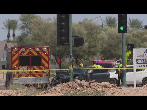 68-year-old woman killed in south Phoenix crash